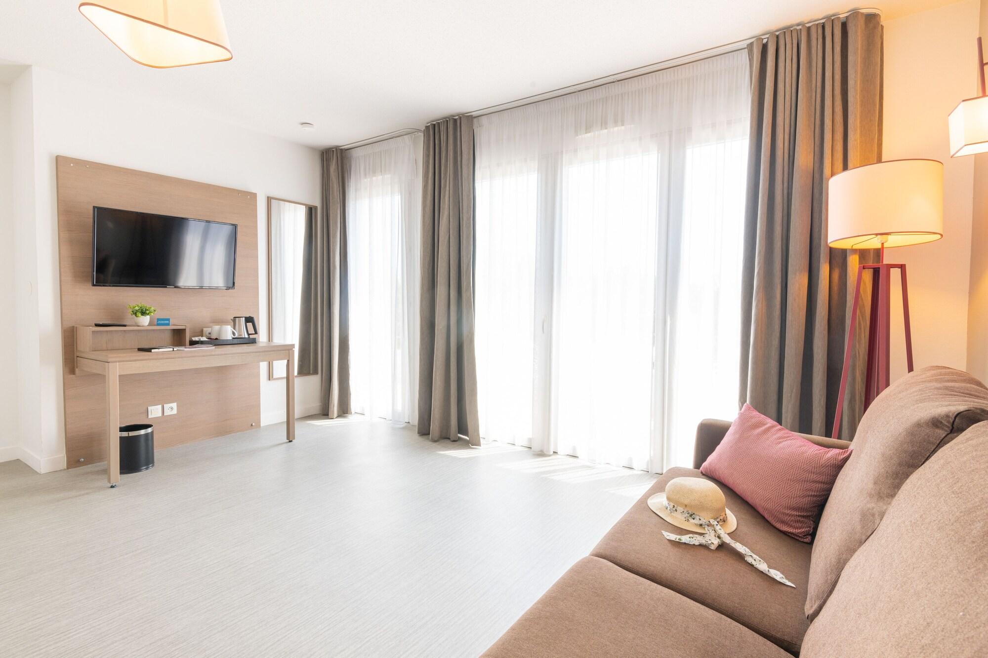 Comfort Aparthotel Cannes Mandelieu المظهر الخارجي الصورة
