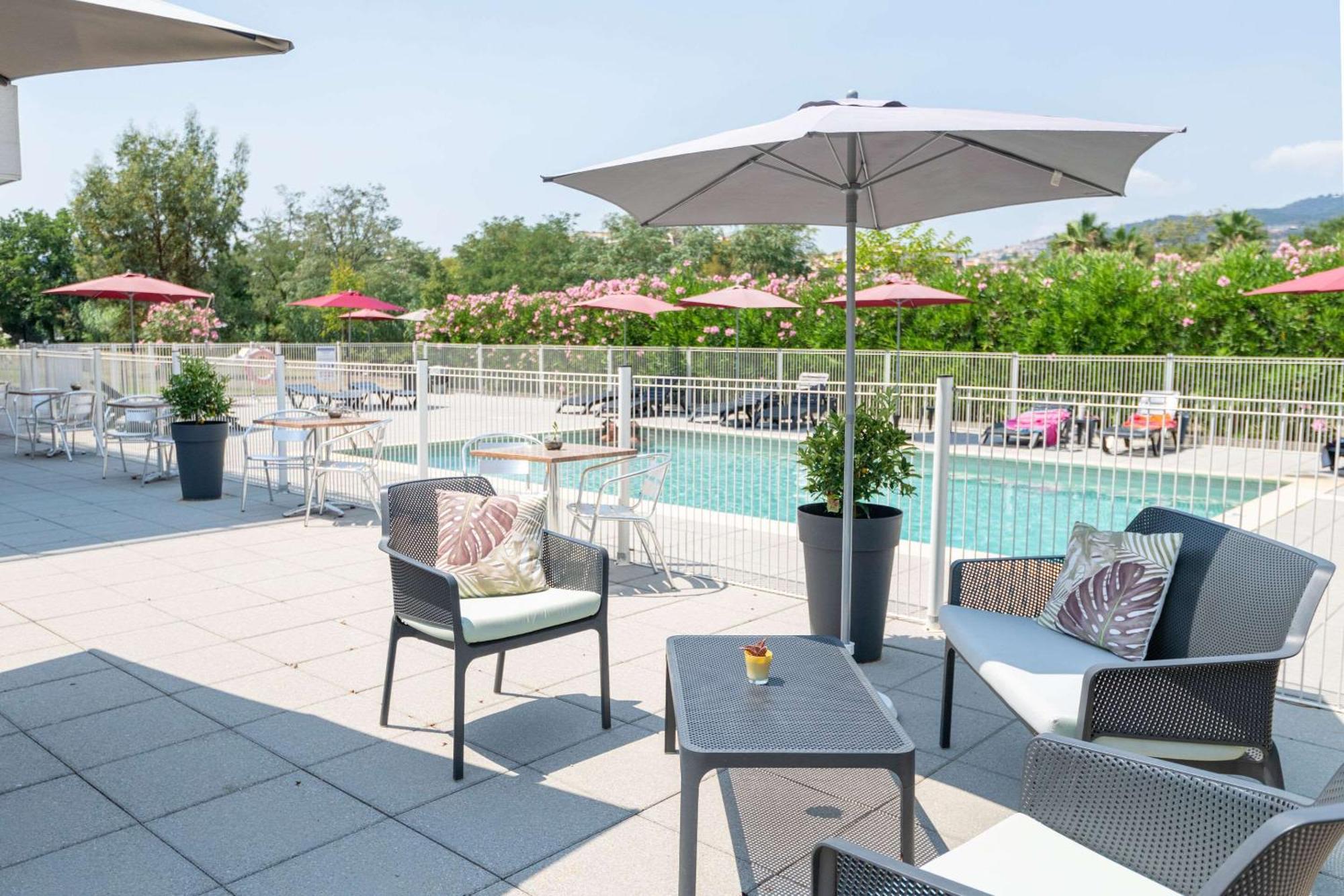 Comfort Aparthotel Cannes Mandelieu المظهر الخارجي الصورة